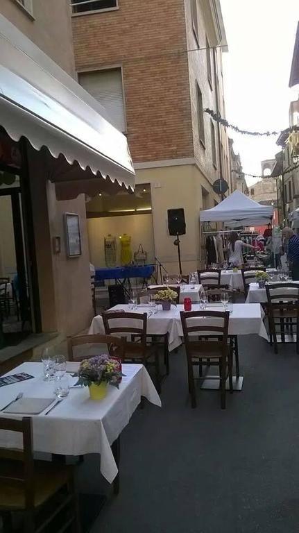 Fiorenzuola dʼArda Locanda San Fiorenzo מראה חיצוני תמונה